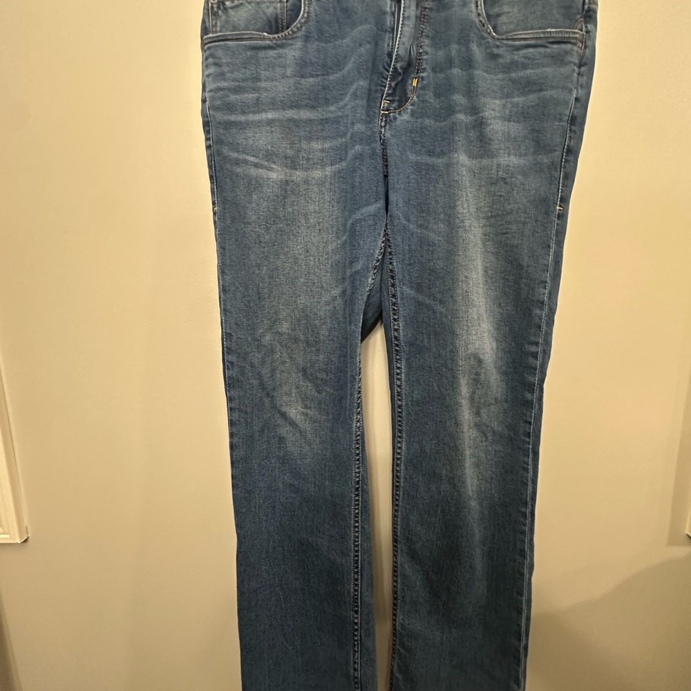 Tommy  Bahama Men’s Authentic Straight Leg Jeans Size 32 X 30